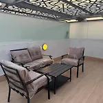Unique 2Bd Jacuzzi & Sunbed