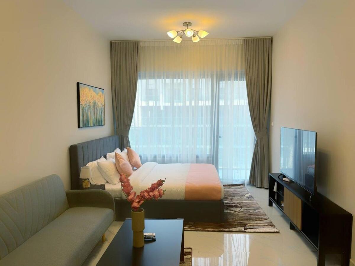 Unique 2bd Jacuzzi & Sunbed Apartment
