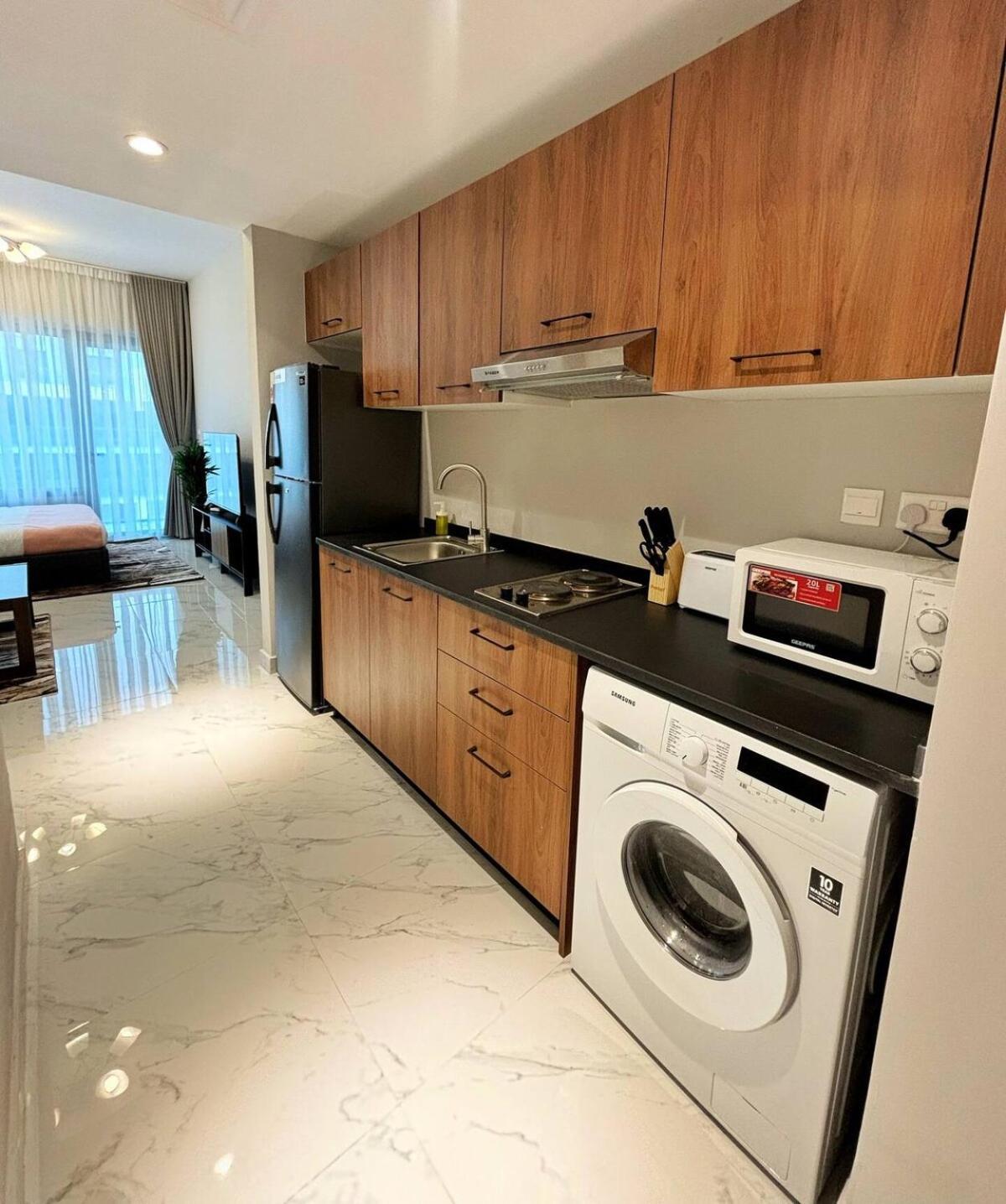Unique 2bd Jacuzzi & Sunbed Apartment Abu Dhabi